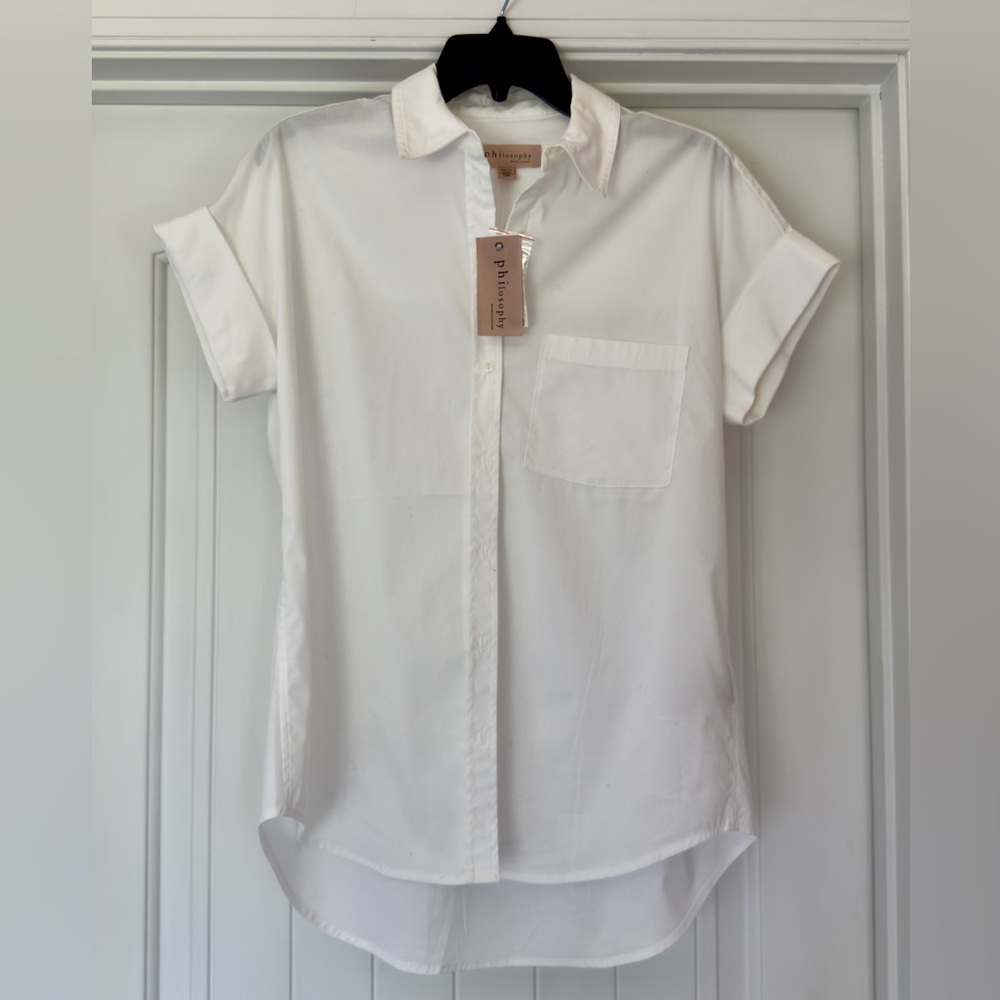 NWT Women’s White Short Sleeve Shirt